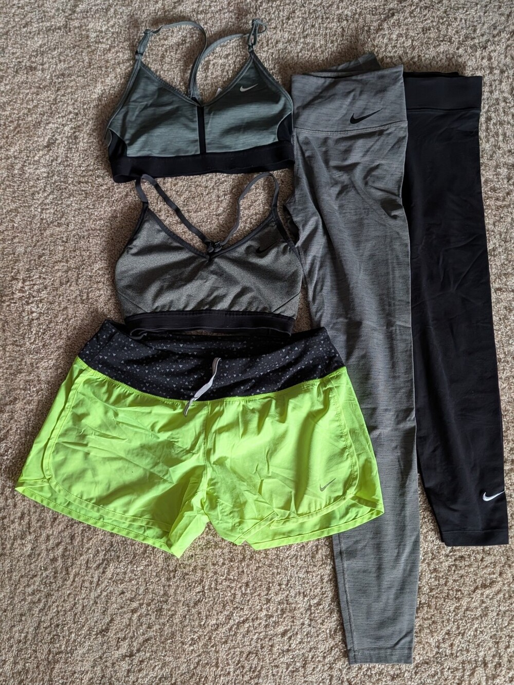 Bundle Of Athletic Clothing - Nike